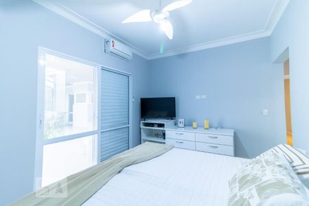 Casa de condomínio à venda com 420m², 4 quartos e 6 vagas Casa de condomínio à venda com 420m², 4 quartos e 6 vagasSuíte 1