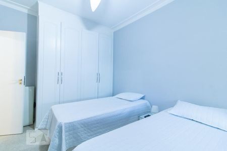 Casa de condomínio à venda com 420m², 4 quartos e 6 vagas Casa de condomínio à venda com 420m², 4 quartos e 6 vagasQuarto 1