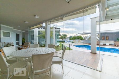 Casa de condomínio à venda com 420m², 4 quartos e 6 vagas Casa de condomínio à venda com 420m², 4 quartos e 6 vagasVaranda