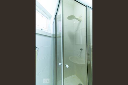 Casa de condomínio à venda com 420m², 4 quartos e 6 vagas Casa de condomínio à venda com 420m², 4 quartos e 6 vagasBanheiro de serviço