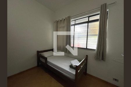 Casa à venda com 350m², 5 quartos e 3 vagas Casa à venda com 350m², 5 quartos e 3 vagasQuarto 2