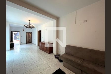 Casa à venda com 350m², 5 quartos e 3 vagas Casa à venda com 350m², 5 quartos e 3 vagasSala 2