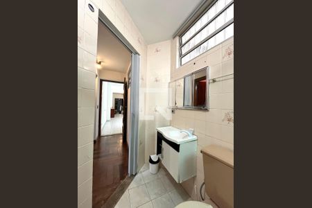 Casa à venda com 350m², 5 quartos e 3 vagas Casa à venda com 350m², 5 quartos e 3 vagasBanheiro 3