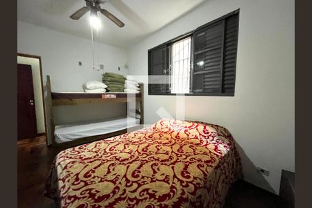 Casa à venda com 350m², 5 quartos e 3 vagas Casa à venda com 350m², 5 quartos e 3 vagasQuarto 3