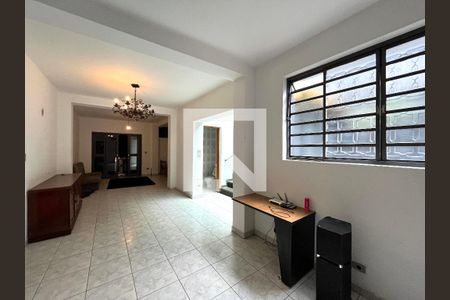 Casa à venda com 350m², 5 quartos e 3 vagas Casa à venda com 350m², 5 quartos e 3 vagasSala 2