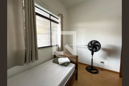 Casa à venda com 350m², 5 quartos e 3 vagas Casa à venda com 350m², 5 quartos e 3 vagasQuarto 2
