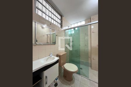 Casa à venda com 350m², 5 quartos e 3 vagas Casa à venda com 350m², 5 quartos e 3 vagasBanheiro 3