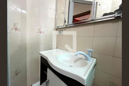 Casa à venda com 350m², 5 quartos e 3 vagas Casa à venda com 350m², 5 quartos e 3 vagasBanheiro 3