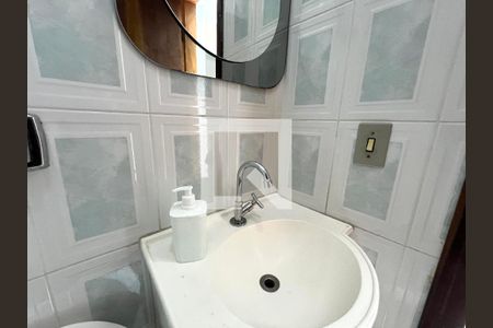 Casa à venda com 350m², 5 quartos e 3 vagas Casa à venda com 350m², 5 quartos e 3 vagasLavabo garagem