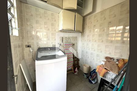 Casa à venda com 350m², 5 quartos e 3 vagas Casa à venda com 350m², 5 quartos e 3 vagasÁrea de Serviço