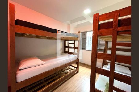 Casa à venda com 350m², 5 quartos e 3 vagas Casa à venda com 350m², 5 quartos e 3 vagasQuarto 5