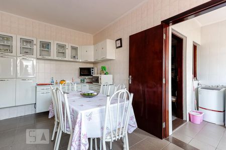 Casa à venda com 150m², 3 quartos e 2 vagasCozinha