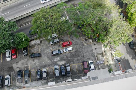 vista da janela da sala  de apartamento à venda com 2 quartos, 60m² em Estácio, Rio de Janeiro
