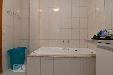 Apartamento à venda com 252m², 3 quartos e sem vaga Apartamento à venda com 252m², 3 quartos e sem vagaBanheiro da suíte