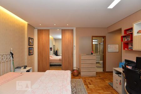 Apartamento à venda com 252m², 3 quartos e sem vaga Apartamento à venda com 252m², 3 quartos e sem vagaSuíte