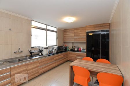 Apartamento à venda com 252m², 3 quartos e sem vaga Apartamento à venda com 252m², 3 quartos e sem vagaCozinha
