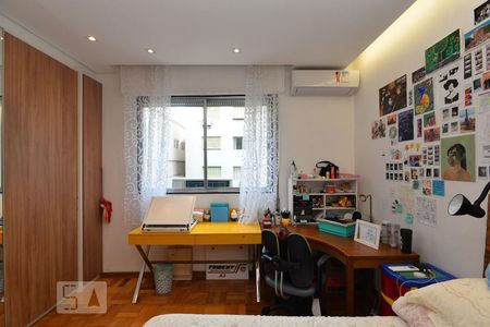 Apartamento à venda com 252m², 3 quartos e sem vaga Apartamento à venda com 252m², 3 quartos e sem vagaQuarto 1