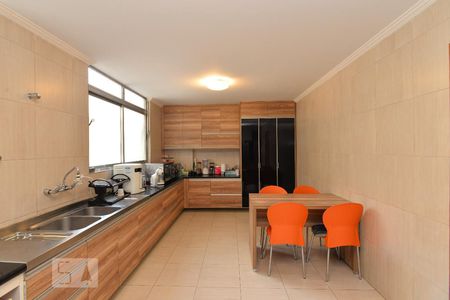 Apartamento à venda com 252m², 3 quartos e sem vaga Apartamento à venda com 252m², 3 quartos e sem vagaCozinha