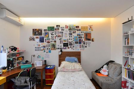 Apartamento à venda com 252m², 3 quartos e sem vaga Apartamento à venda com 252m², 3 quartos e sem vagaQuarto 1