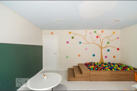 Apartamento à venda com 44m², 2 quartos e sem vaga Apartamento à venda com 44m², 2 quartos e sem vagaÁrea comum - Salão de Jogos