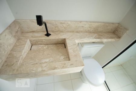 banheiro de apartamento à venda com 2 quartos, 42m² em Jardim Bom Sucesso, Campinas