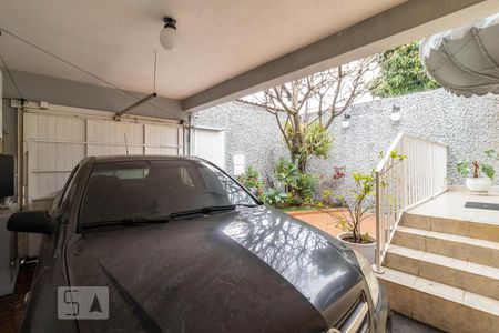 Casa à venda com 175m², 2 quartos e 2 vagas Casa à venda com 175m², 2 quartos e 2 vagasGaragem/Quintal Frontal