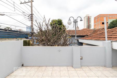 Casa à venda com 175m², 2 quartos e 2 vagas Casa à venda com 175m², 2 quartos e 2 vagasVaranda Superior