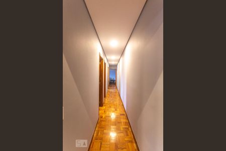 Casa à venda com 400m², 4 quartos e 3 vagasCorredor