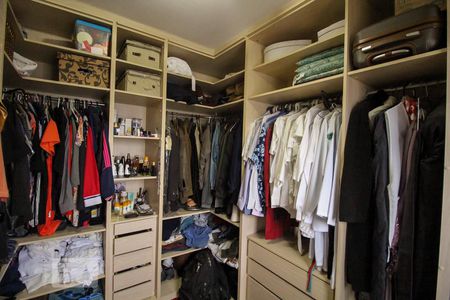 Apartamento à venda com 86m², 2 quartos e 1 vaga Apartamento à venda com 86m², 2 quartos e 1 vagaCloset Quarto 2 - Suíte