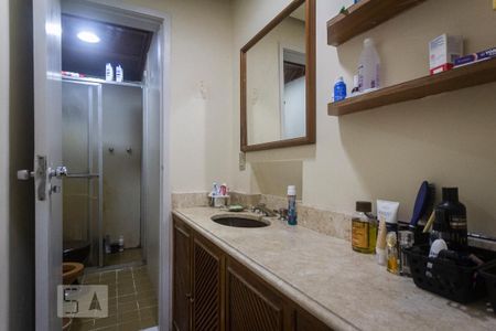 Apartamento à venda com 78m², 2 quartos e 1 vagaBanheiro da Suíte 1
