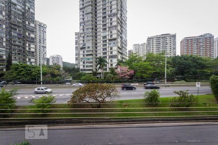 Apartamento à venda com 78m², 2 quartos e 1 vagaVista