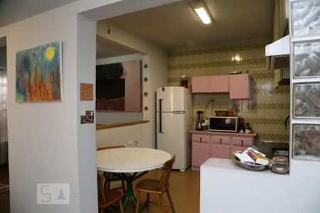 Casa à venda com 130m², 3 quartos e 2 vagasCozinha