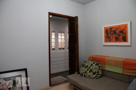 Casa à venda com 130m², 3 quartos e 2 vagasSala de TV