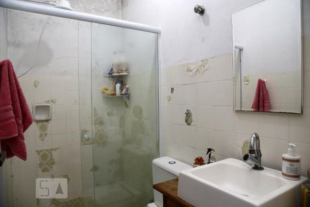 Casa à venda com 130m², 3 quartos e 2 vagasBanheiro da Suíte