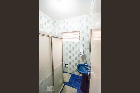 Casa à venda com 200m², 3 quartos e 3 vagas Casa à venda com 200m², 3 quartos e 3 vagasBanheiro