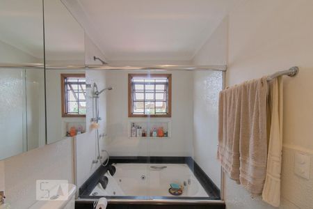 Casa à venda com 240m², 3 quartos e 3 vagas Casa à venda com 240m², 3 quartos e 3 vagasBanheiro da Suíte