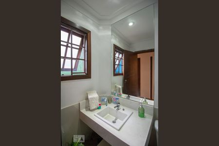 Casa à venda com 240m², 3 quartos e 3 vagas Casa à venda com 240m², 3 quartos e 3 vagasBanheiro