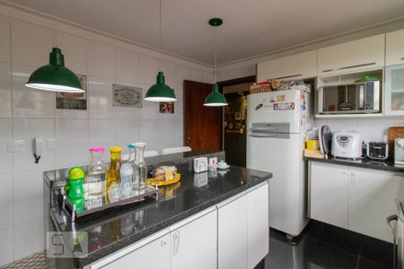 Casa à venda com 240m², 3 quartos e 3 vagas Casa à venda com 240m², 3 quartos e 3 vagasCozinha