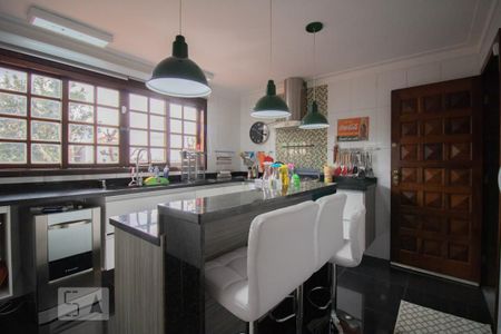 Casa à venda com 240m², 3 quartos e 3 vagas Casa à venda com 240m², 3 quartos e 3 vagasCozinha