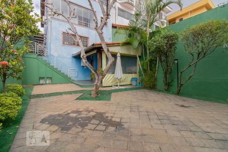 Casa à venda com 240m², 3 quartos e 3 vagas Casa à venda com 240m², 3 quartos e 3 vagasÁrea Externa