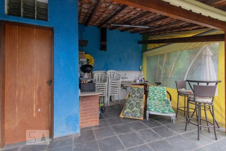 Casa à venda com 240m², 3 quartos e 3 vagas Casa à venda com 240m², 3 quartos e 3 vagasÁrea Gourmet