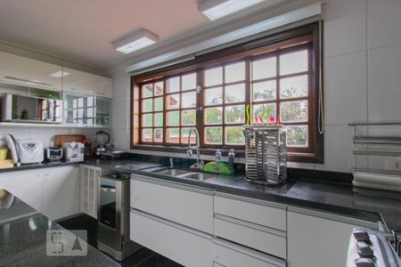 Casa à venda com 240m², 3 quartos e 3 vagas Casa à venda com 240m², 3 quartos e 3 vagasCozinha