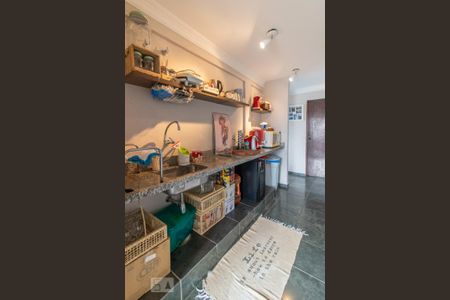 Casa à venda com 240m², 3 quartos e 3 vagas Casa à venda com 240m², 3 quartos e 3 vagasCopa