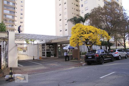 Apartamento para alugar com 122m², 3 quartos e 2 vagasFachada