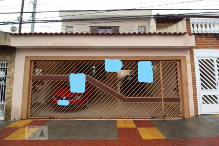 Casa à venda com 177m², 3 quartos e 8 vagasFachada