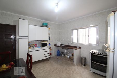 Casa à venda com 177m², 3 quartos e 8 vagasCozinha