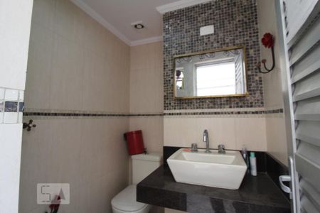 Casa à venda com 177m², 3 quartos e 8 vagasBanheiro 5 serviço