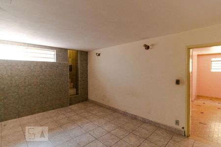 Casa à venda com 302m², 5 quartos e 2 vagas Casa à venda com 302m², 5 quartos e 2 vagasQuarto 04