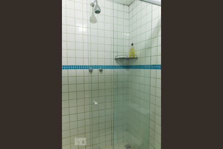 Apartamento para alugar com 400m², 4 quartos e 2 vagas Apartamento para alugar com 400m², 4 quartos e 2 vagasBanheiro da Suíte 2