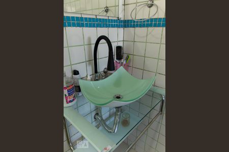 Apartamento para alugar com 400m², 4 quartos e 2 vagas Apartamento para alugar com 400m², 4 quartos e 2 vagasBanheiro da Suíte 2